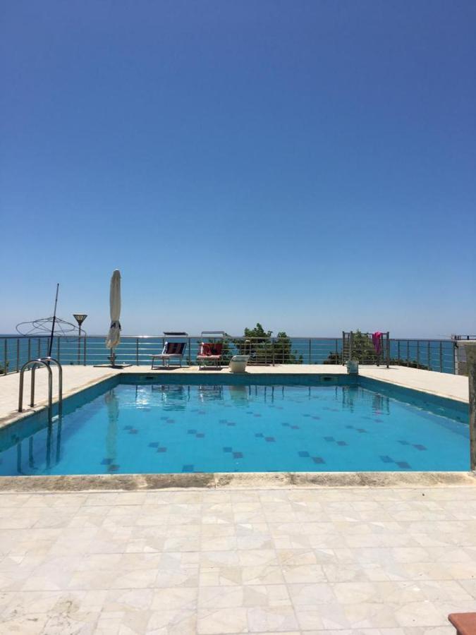 Oasis Residency Apartment Spille Bagian luar foto